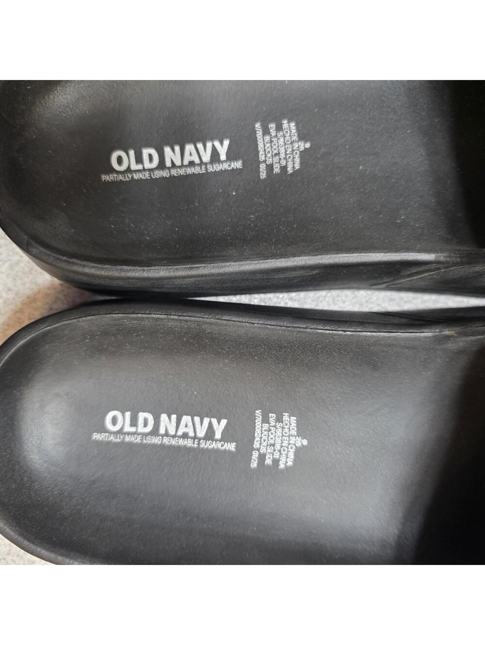 Old Navy Black Slip-On Slide Sandals Size 9 - Picture 2 of 6